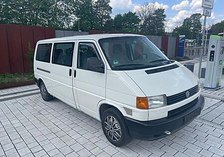 VW T4 Caravelle Volkswagen T4 2.5TDI 10Sitze*langer Radstand*grüne Plakette