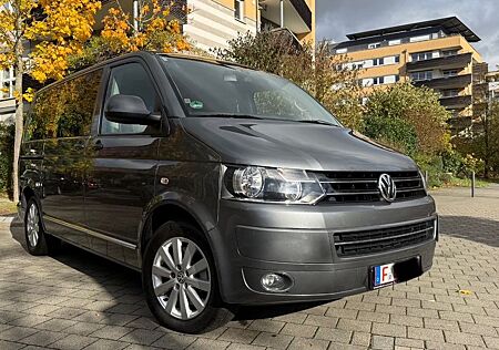 VW T5 Multivan Volkswagen Team 2.0 TDI DSG/7 Sitze/Leder/AHK