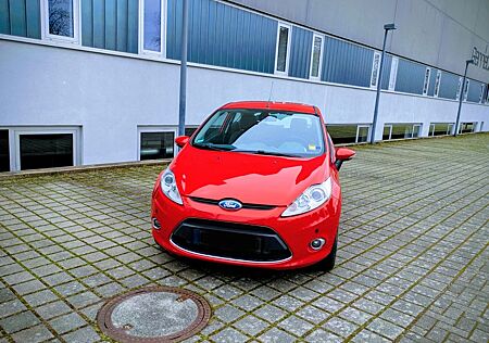 Ford Fiesta 1,4 Titanium , 2.Hand /TÜV neu