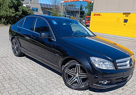 Mercedes-Benz C 180 CGI BlueEFFICIENCY -