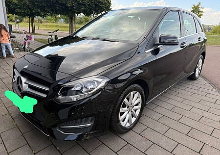 Mercedes-Benz B 180 d -