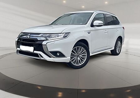 Mitsubishi Outlander 2.4 MIVEC PLUG-IN HYBRID 4WD Basis