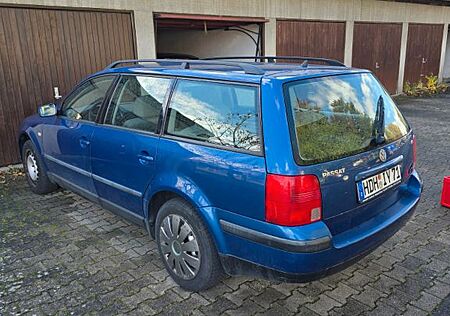 VW Passat Variant gebraucht kaufen VW Passat Variant Volkswagen 1.8 Basis Variant Basis