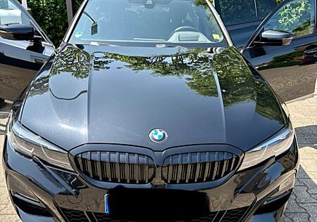 BMW 320i M Sport Automatik M Sport Shadow Line