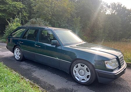 Mercedes-Benz 250 E TD W124 Kombi, Automatik, 113 PS, TÜV neu