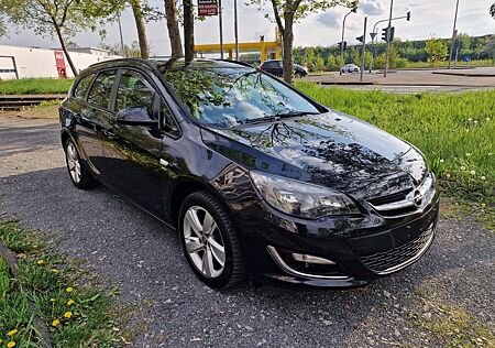 Opel Astra J Sports Tourer Active / Tüv Neu