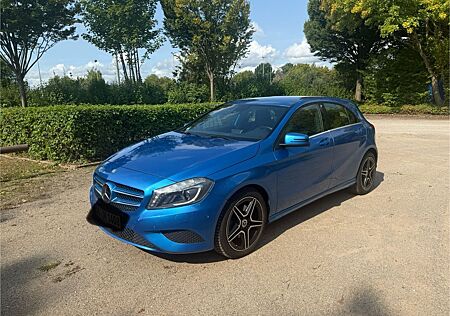 Mercedes-Benz A 250 4MATIC AMG Line DCT AMG Line
