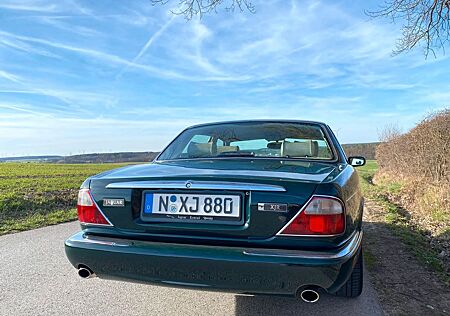 Jaguar XJ8 3.2 -