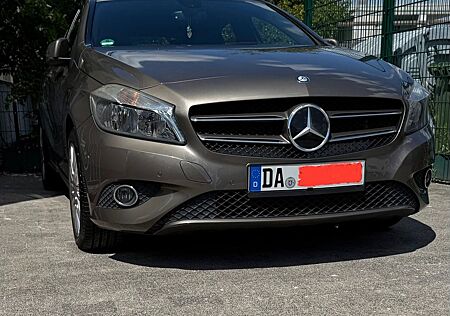 Mercedes-Benz A 180 BlueEFFICIENCY -