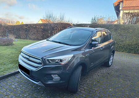Ford Kuga 1,5 EcoBoost 4x4 134kW Titanium Autom. ...