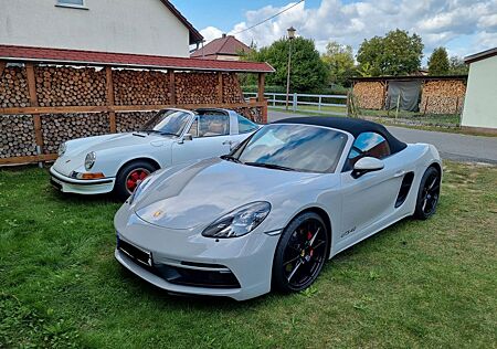 Porsche Boxster GTS 4.0 kreide/GTS Paket/Kamera/8fach