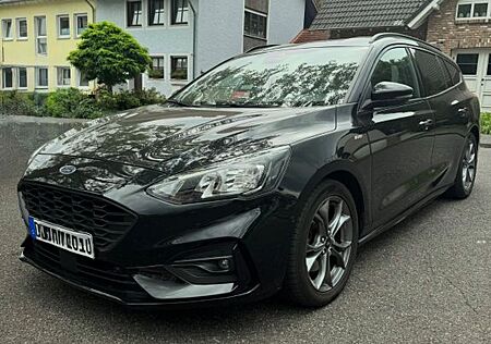 Ford Focus 1,0 EcoBoost 92kW ST-Line Top Zustand