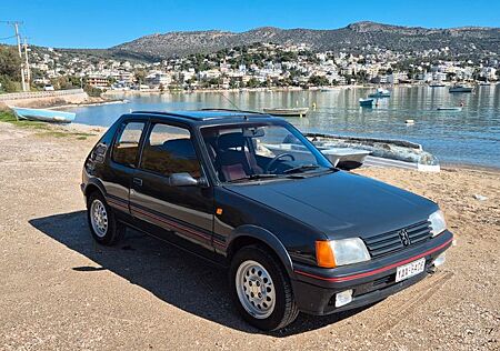 Peugeot 205