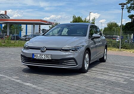 VW Golf Volkswagen 1.5 TSI Life Navi LED PANO 2. Hand