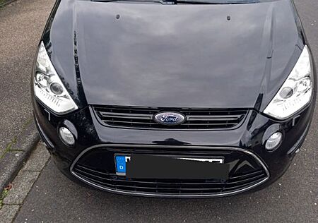 Ford S-Max 2,0 TDCi 103kW DPF Titanium Titanium