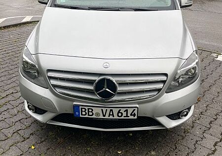Mercedes-Benz B 180 - 8 Fach Bereift - Automatik
