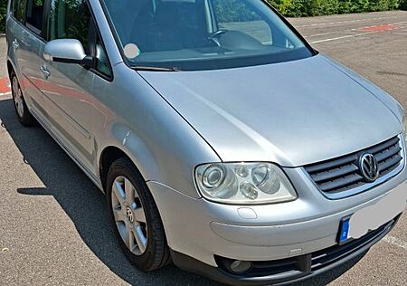 VW Touran Volkswagen 2.0 TDI DSG Highline Highline