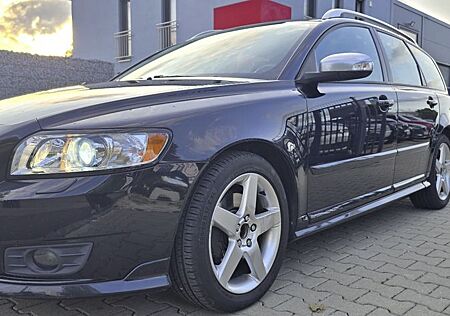 Volvo V50 Kombi 2.0 D R-Design* 2. Hand* Scheckheft*