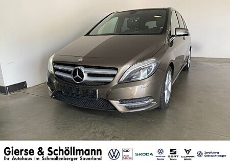 Mercedes-Benz B 180 BlueEfficiency PANO+NAVI+XENON