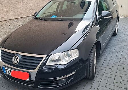 VW Passat Variant Volkswagen 2.0 TDI DPF 81kW Comfortline ...