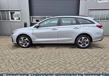 Hyundai i30 Kombi 1.0 T-GDI 100PS Automatik Abstands...
