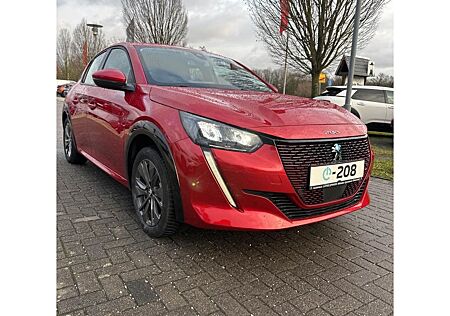 Peugeot e-208 Allure Elektromotor 136 digitales Cockpit