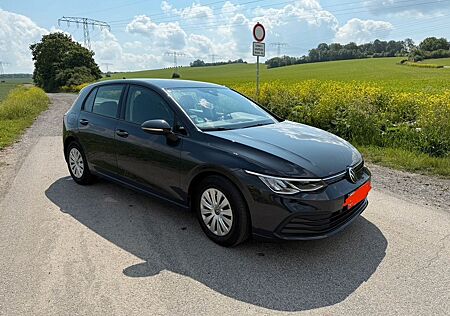 VW Golf Volkswagen 8 1.0 TSI OPF 81kW Uranograu