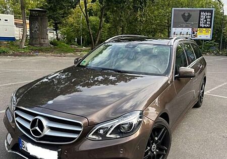 Mercedes-Benz E 300 BlueTEC T AVANTGARDE AVANTGARDE