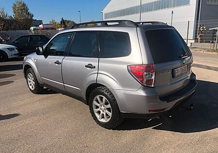 Subaru Forester gebraucht kaufen Subaru Forester 2.0X Automatik Euro 4 4x4