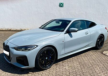 BMW M440i xDrive Coupé A -