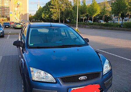 Ford Focus Turnier 1,6 Combi TÜV 06/2026