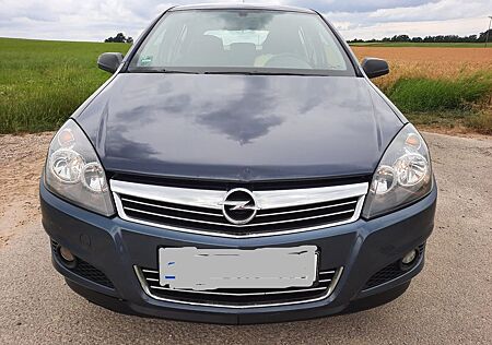 Opel Astra 5T SELECTION TÜV NEU 1.6 85KW 8-fach Alu