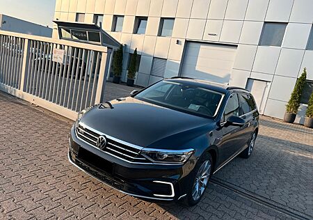 VW Passat Variant Volkswagen Passat GTE VIRTUAL*STDHZ*AHK*HUD*ACC*LANE*SIDE*