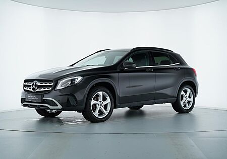 Mercedes-Benz GLA 200 AUT. NAVI+SCHECKHEFT MERCEDES BENZ