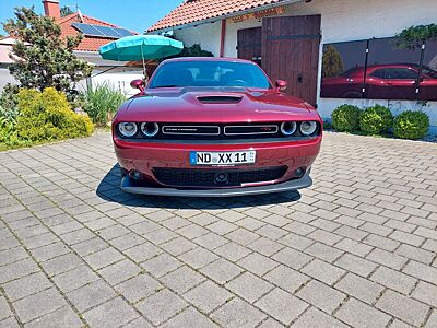 Dodge Challenger HU neu 5000km 5.7l V8 unfallfrei