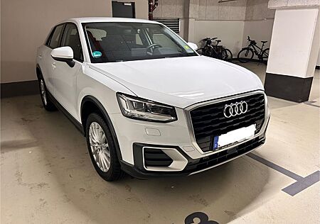 Audi Q2 30 TFSI S tronic design