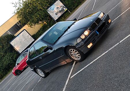 BMW 316i E36 Compact Automatik | 90.671 km