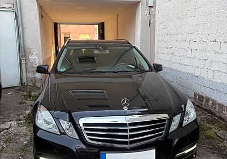 Mercedes-Benz E 250 E250 CDI 4MATIC T BlueEFFICIENCY Autom.