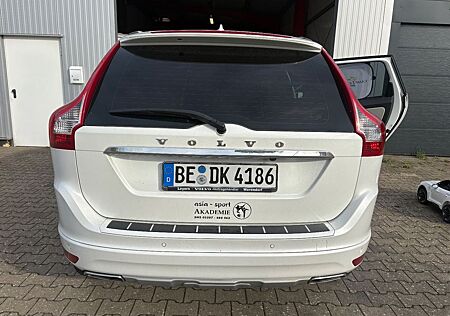 Volvo XC 60 XC60 D5 AWD Summum Geartronic Summum