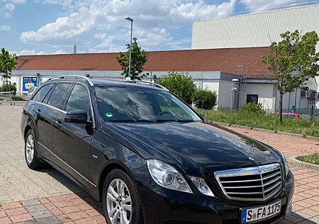 Mercedes-Benz E 220 CDI T BlueEFFICIENCY AVANTGARDE AVANTGARDE