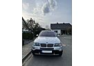 BMW X3 3.0sd - Leder, Panoramadach, Allrad, viel neu