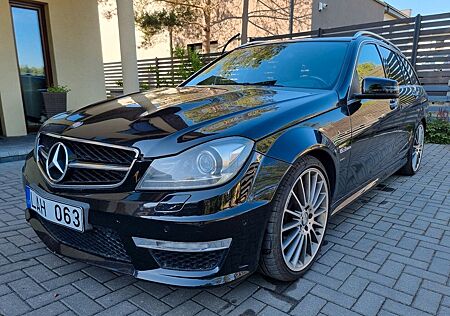 Mercedes-Benz C 63 AMG C 63 T AMG PERFORMANCE 358KW COMBI