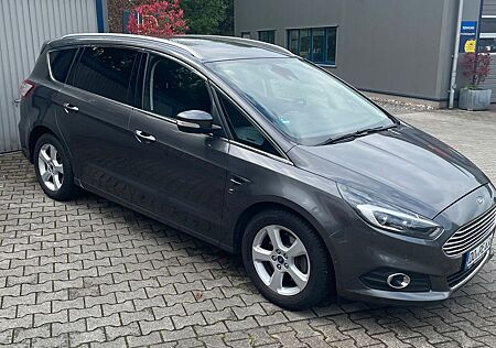 Ford S-Max Titanium|7 Sitze | sehr gepflegt | TÜV neu