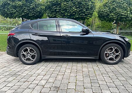 Alfa Romeo Stelvio 2.2 D 16V AT8 Super TÜV neu Leder 8-fach