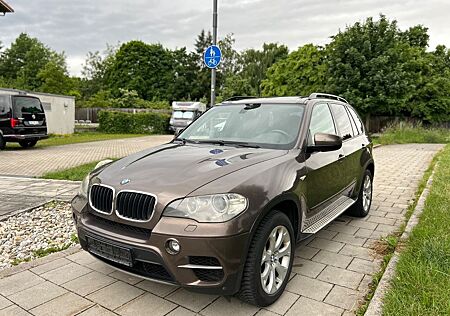 BMW X5 xDrive30d Braun Exclusive Pano AHK Sportpaket