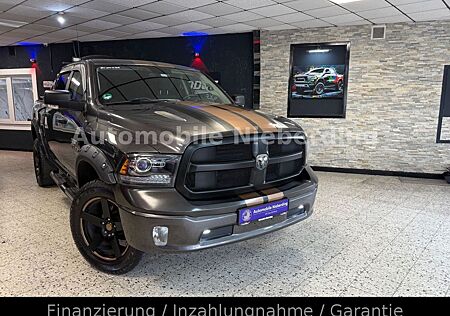 Dodge RAM 5.7 HEMI 4X4 / Night-Edt. / CrewCab / BigOne