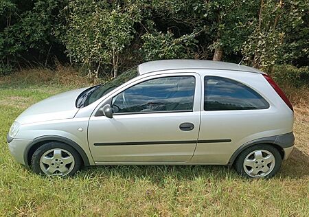 Opel Corsa 1.2 - 8fach bereift - Tüv 1 Jahr