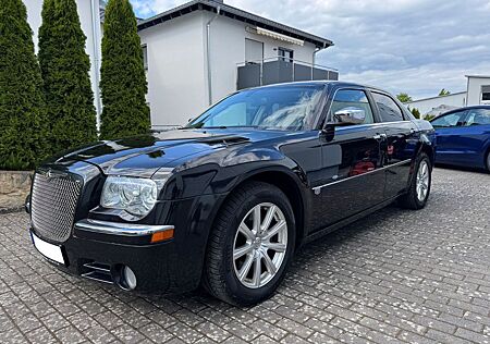 Chrysler 300C 5.7 V8 HEMI Automatik 60 tkm