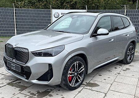 BMW iX1 30xDrive M Sport AHK el. Driv.Prof. Head-Up!