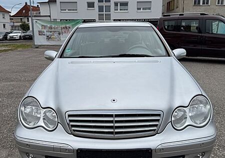Mercedes-Benz C 240 C -Klasse Lim. 4Matic